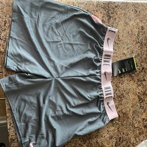 Girls L + 14/16 Nike shorts